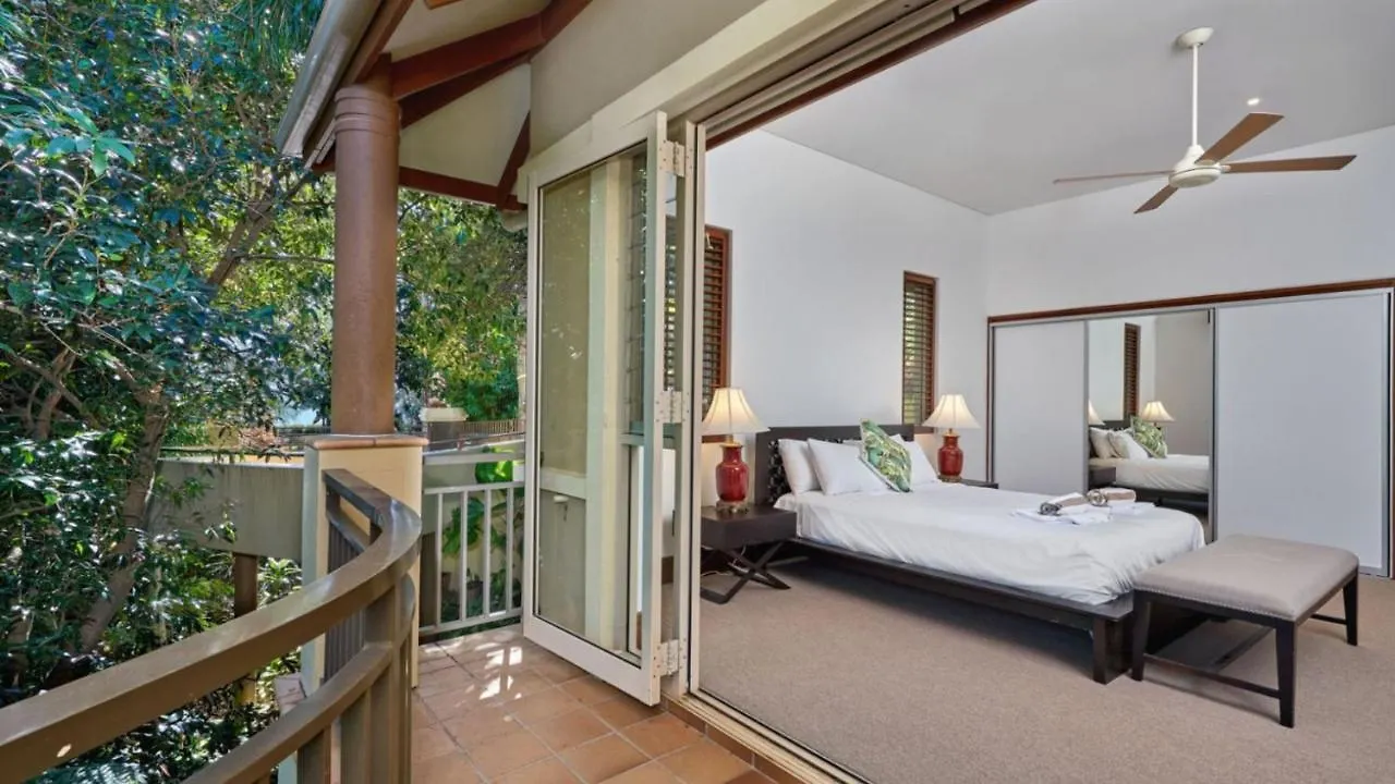 Villa Sweeping Views Palm Cove